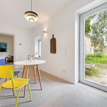Apartman Alte Schmiede Am Schlosspark - Bis 17 Gaeste *