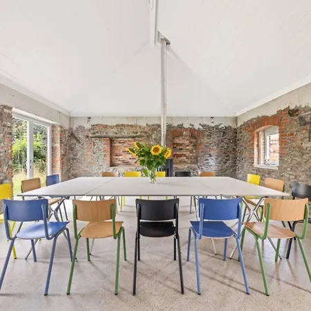 Apartman Alte Schmiede Am Schlosspark - Bis 17 Gaeste *