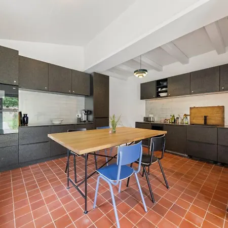 Alte Schmiede Am Schlosspark - Bis 17 Gaeste Apartman *